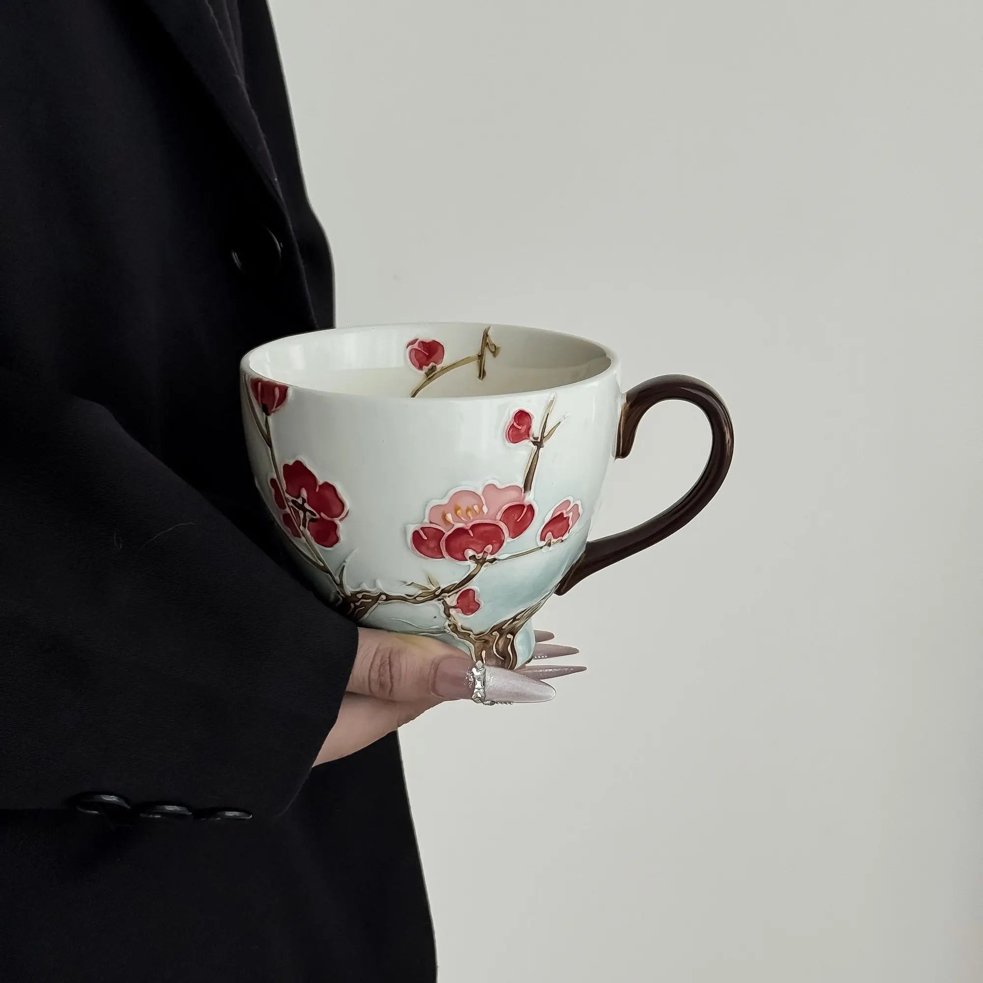 High Aesthetic Relief Flower Ceramic Mug with Spoon, Hand-painted Large Capacity Milk Coffee Mug, Office Tea Cup, Birthday Gift