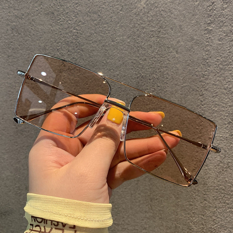 Women's Square Sunglasses - Trendy Metal Frame Sunshade