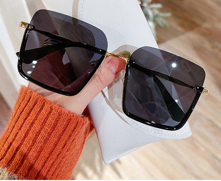 Trendy Square Large Frame Sunglasses - UV Protection