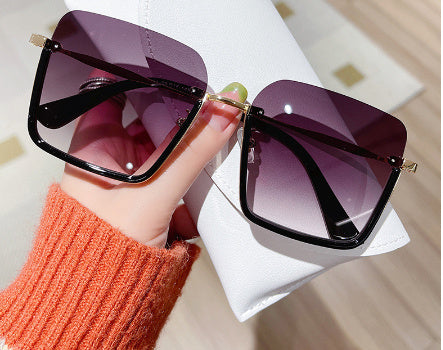 Trendy Square Large Frame Sunglasses - UV Protection