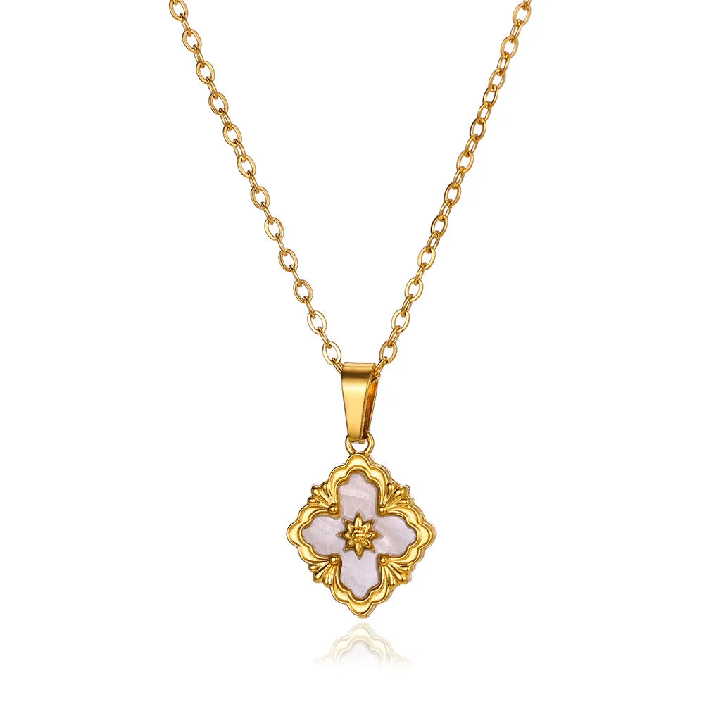 Vintage Lucky Four Leaf Clover Pendant Necklace - Zircon Jewelry