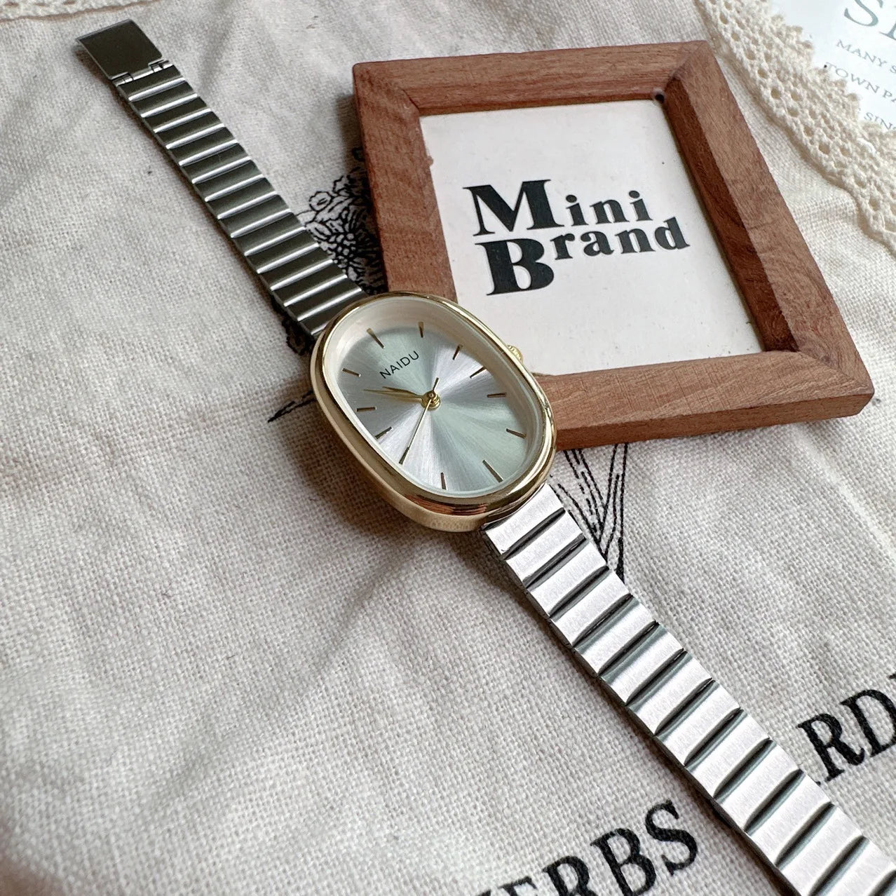 Elegant Oval Women Quartz Watch Luxury Brand Stainless Steel Band Dress Wristwatch Fashion Casual Classical Ladies Watches