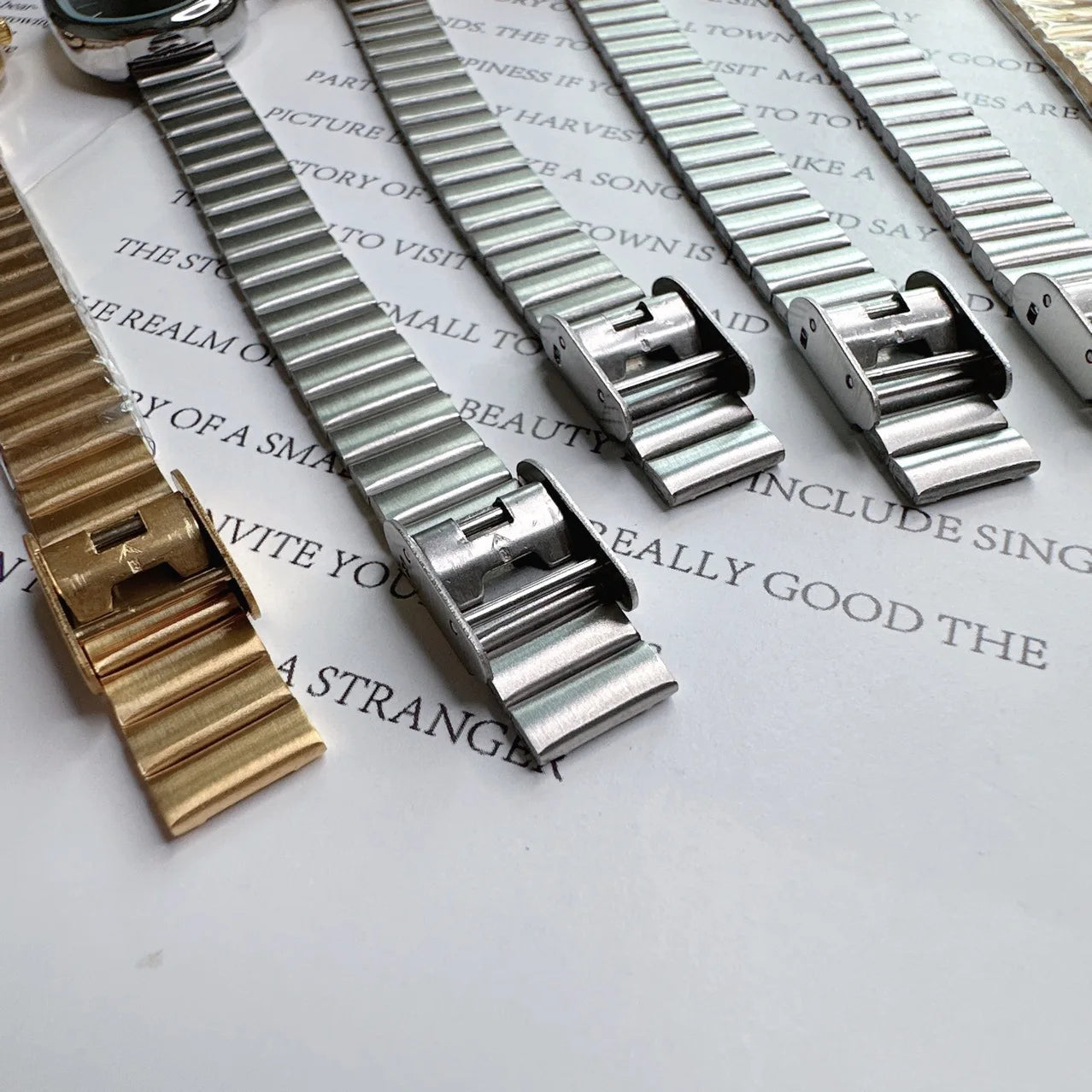 Elegant Oval Women Quartz Watch Luxury Brand Stainless Steel Band Dress Wristwatch Fashion Casual Classical Ladies Watches