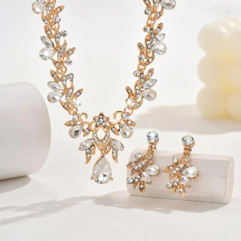 3-Piece Sparkling Leaf Jewelry Set - Water Drop Necklace & Earrings
