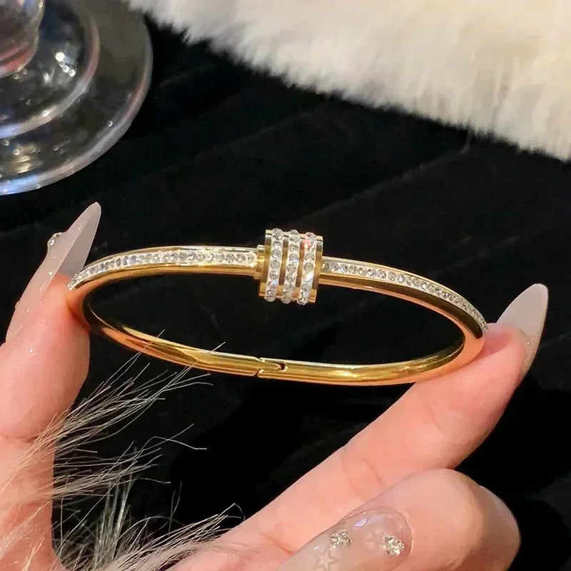 Stainless Steel Fritillaria Roman Round Light Luxury Plate Elegant Charming Golden Gril Fashion Bracelet Evening Jewelry Gift