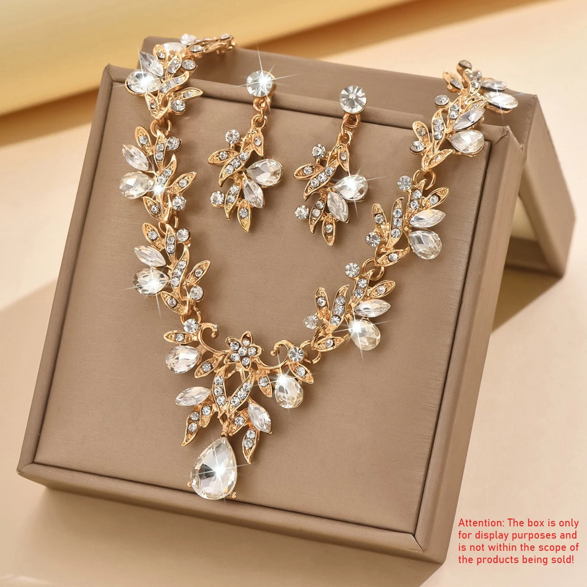 3-Piece Sparkling Leaf Jewelry Set - Water Drop Necklace & Earrings