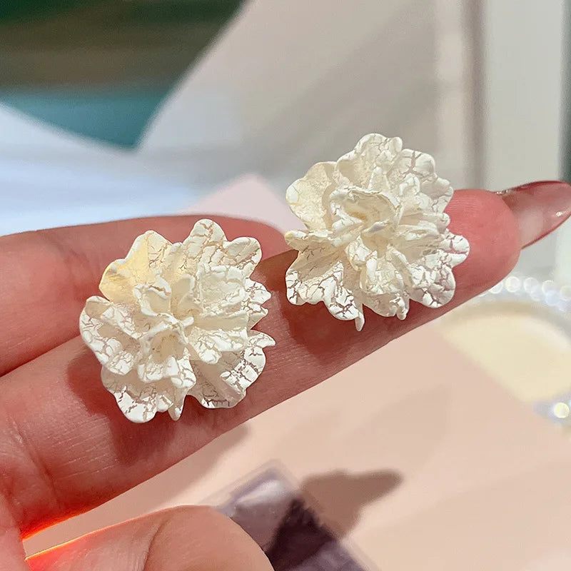 Metal Flower Retro Earrings - Matte Texture Fashion Jewelry