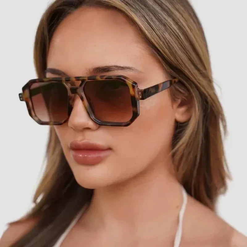 Vintage Brand Designer Square Sunglasses Women For Men Fashion Popular Luxury Sun Glasses Punk Rivet Double Color Eyeglasses
