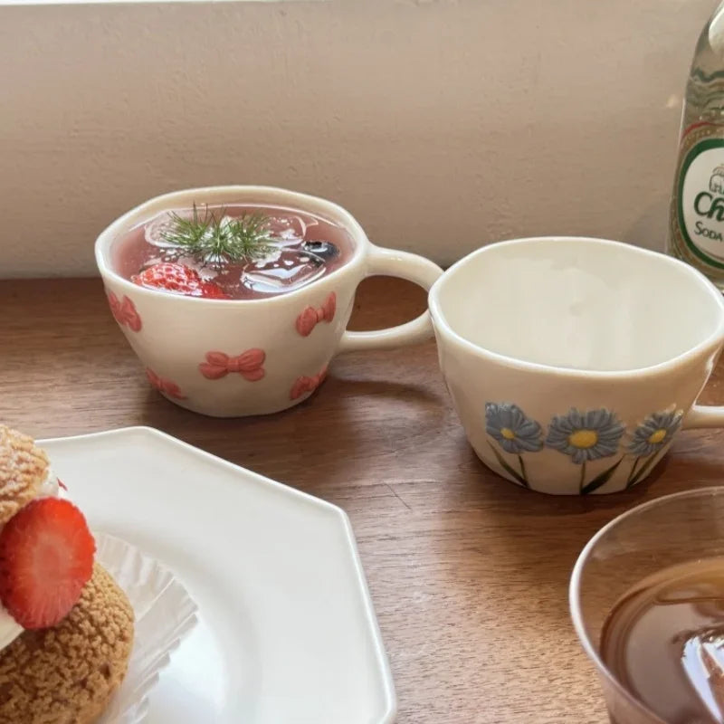 Hand-drawn Relief Ceramic Mug - 250ml Daisy Design Coffee Cup