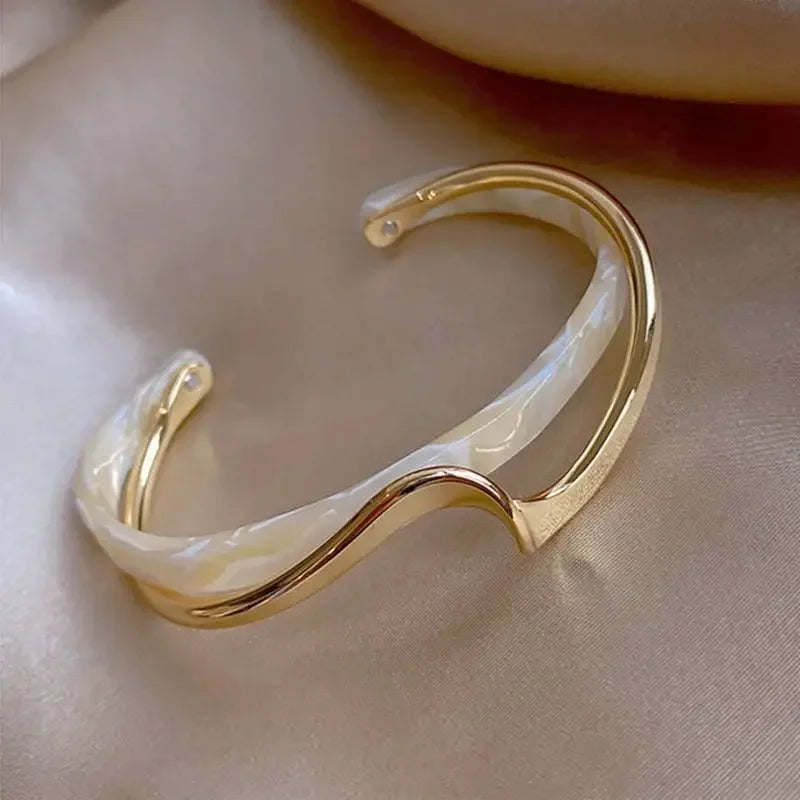 Stainless Steel Fritillaria Roman Round Light Luxury Plate Elegant Charming Golden Gril Fashion Bracelet Evening Jewelry Gift