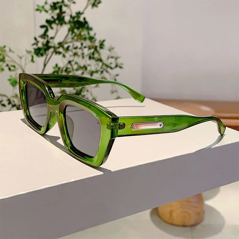 Fashion Vintage Luxury Brand Designer Olive Green Square Sunglasses Women For Men Sun Glasses Punk Popular Rivet Outdoor Shades