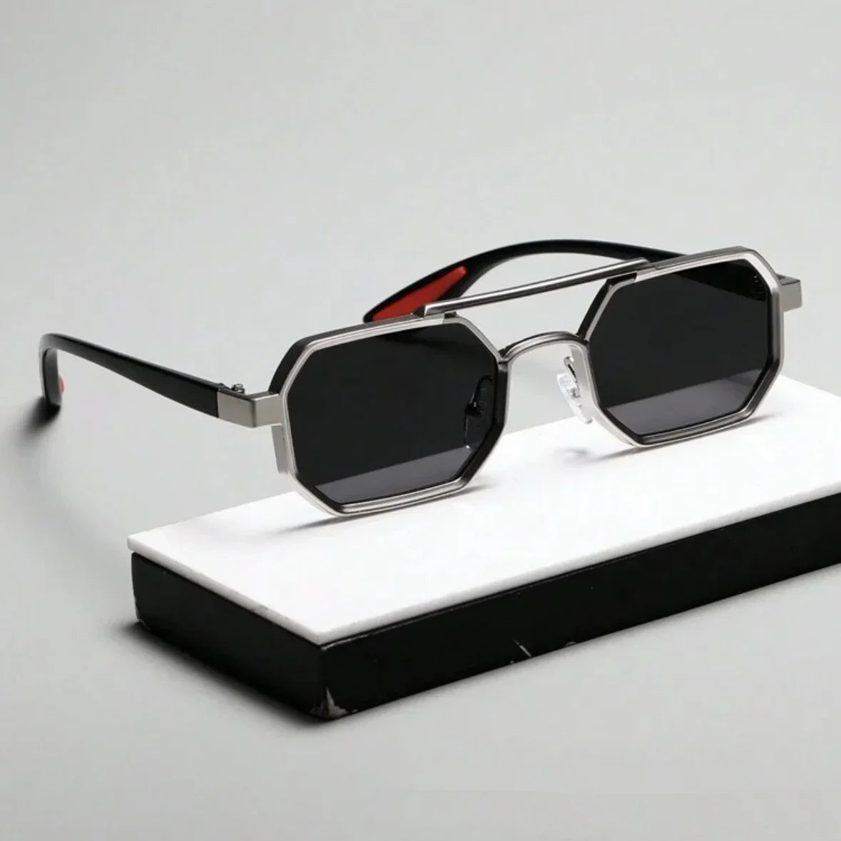 Vintage Square Sunglasses for Men Steampunk Sunglasses Retro Women Punk Style Fashion Glasses Retro Shades Gafas De Sol
