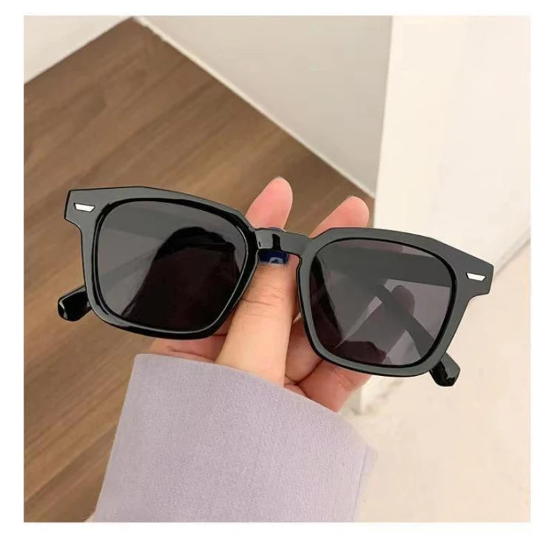 New Retro Vintage Square Frame Sunglasses for Women Men Unisex Transparent Outdoor Sports Ridding Black Sunglasses Eyewear UV400