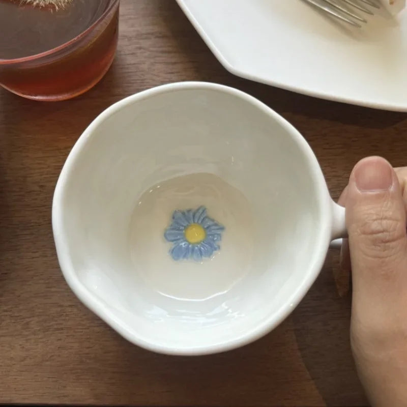 Hand-drawn Relief Ceramic Mug - 250ml Daisy Design Coffee Cup