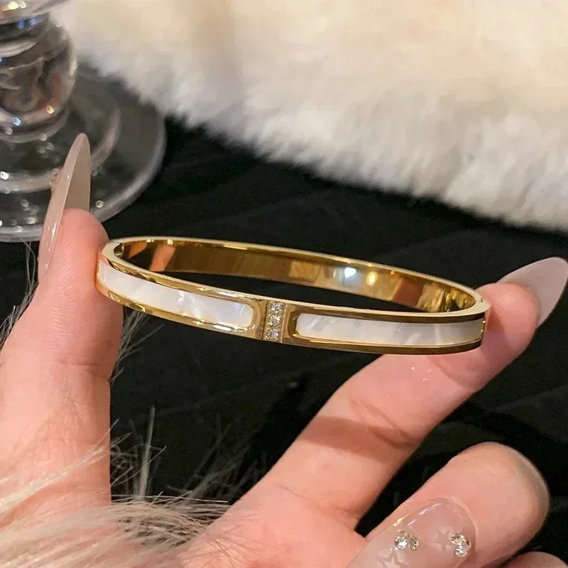 Stainless Steel Fritillaria Roman Round Light Luxury Plate Elegant Charming Golden Gril Fashion Bracelet Evening Jewelry Gift