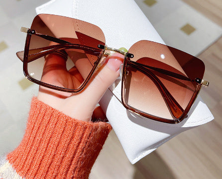 Trendy Square Large Frame Sunglasses - UV Protection